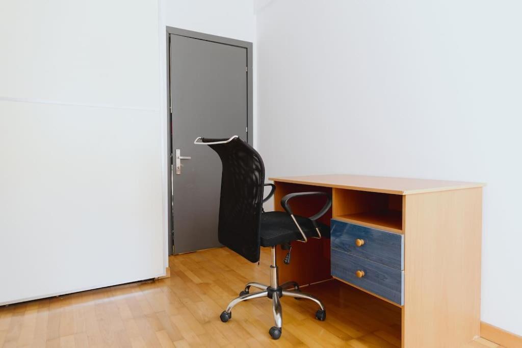 Cosy & Spacious Central Apartment Komotini Buitenkant foto