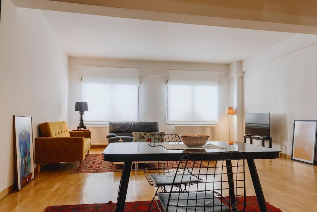 Cosy & Spacious Central Apartment Komotini Buitenkant foto