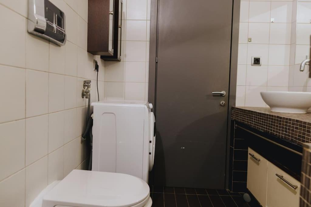 Cosy & Spacious Central Apartment Komotini Buitenkant foto