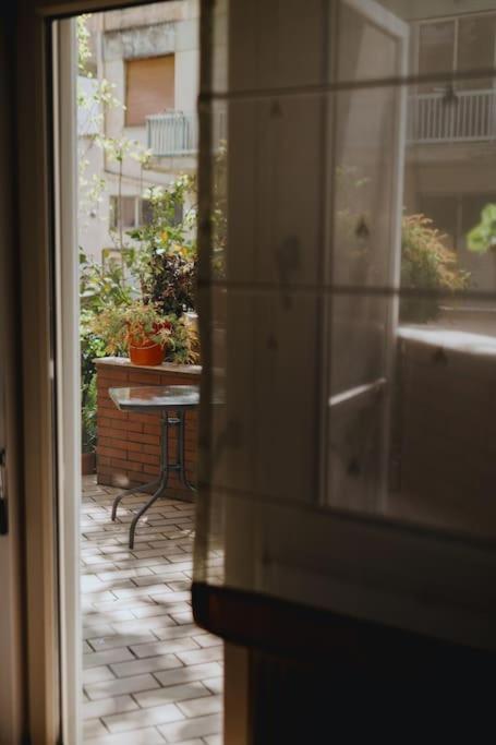 Cosy & Spacious Central Apartment Komotini Buitenkant foto