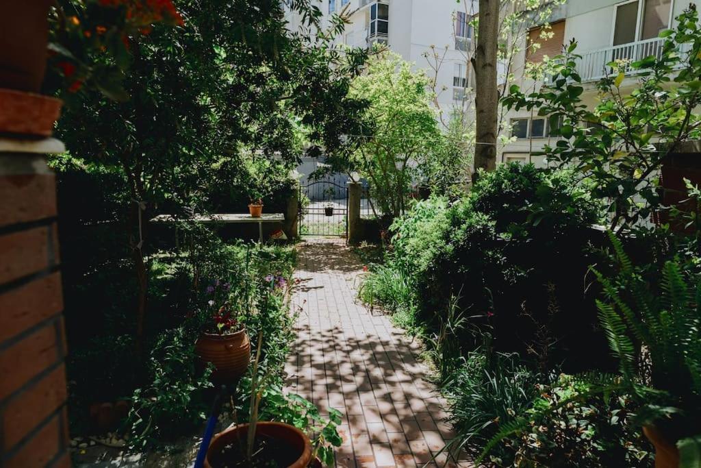 Cosy & Spacious Central Apartment Komotini Buitenkant foto